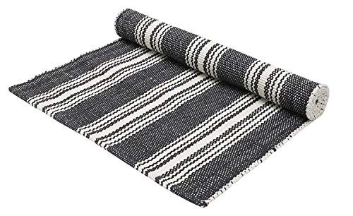 The Home Talk Cotton Yoga Mat, 100% Foldable and Absorbent.